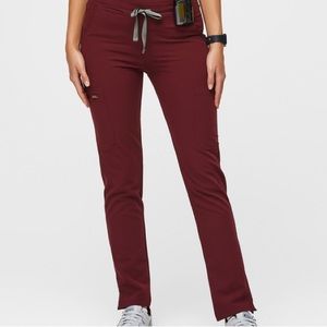 FIGS Yola Skinny Petite Scrub Pants in Burgundy 🩺